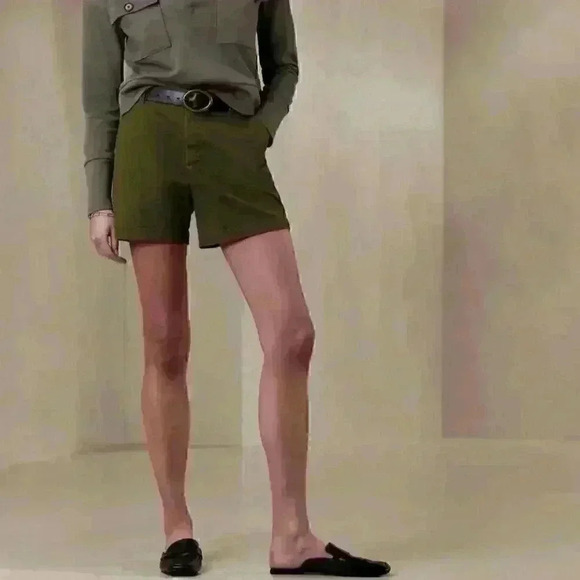 BANANA REPUBLIC FLAT-FRONT CHINO SHORT - Picture 3 of 7